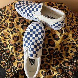 New Vans size 7 checkerboard slip on shoes